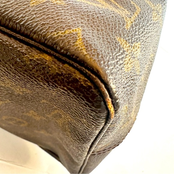 ✨ Vintage Louis Vuitton Monogram Trousse Toilette 28 Cosmetic Bag - Picture 9 of 17